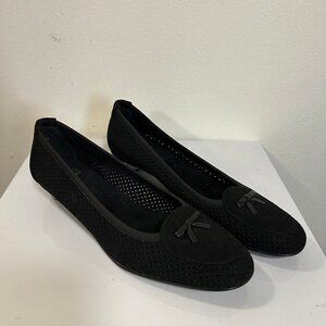 NWOB Stuart Weitzman Loafer Style Heels Low Heel Sz 8.5M Mesh Sides Toe Bow